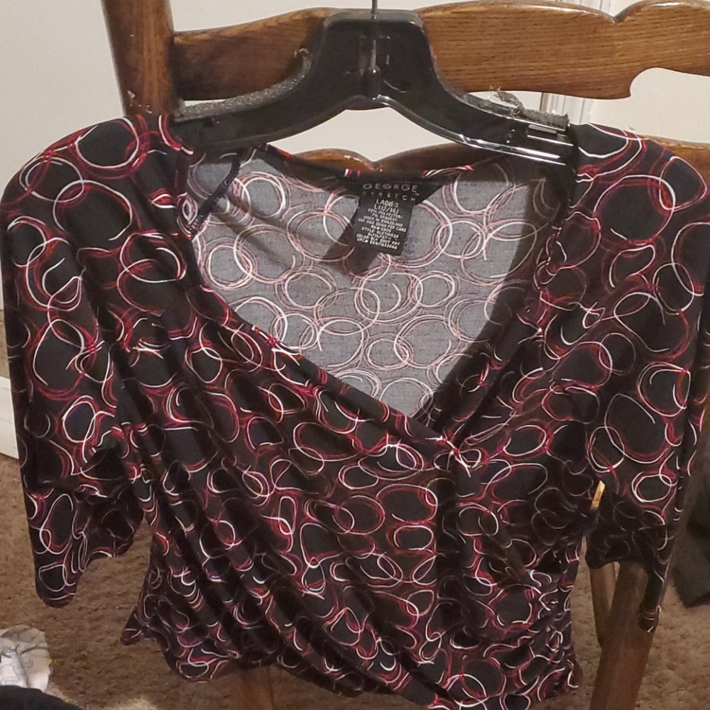a black and red dressy shirt